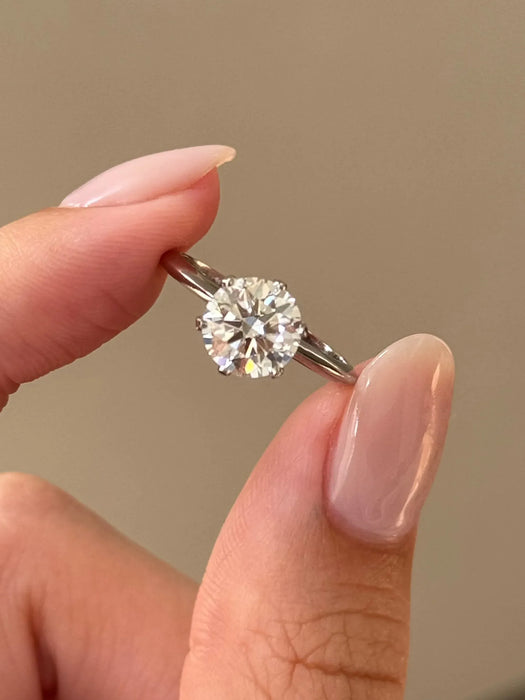 Solitaire Round Cut Diamond Ring with Knife Edge